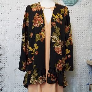 Zara Basic Outerwear Woman’s SIZE M-Large Duster with ruffle💕